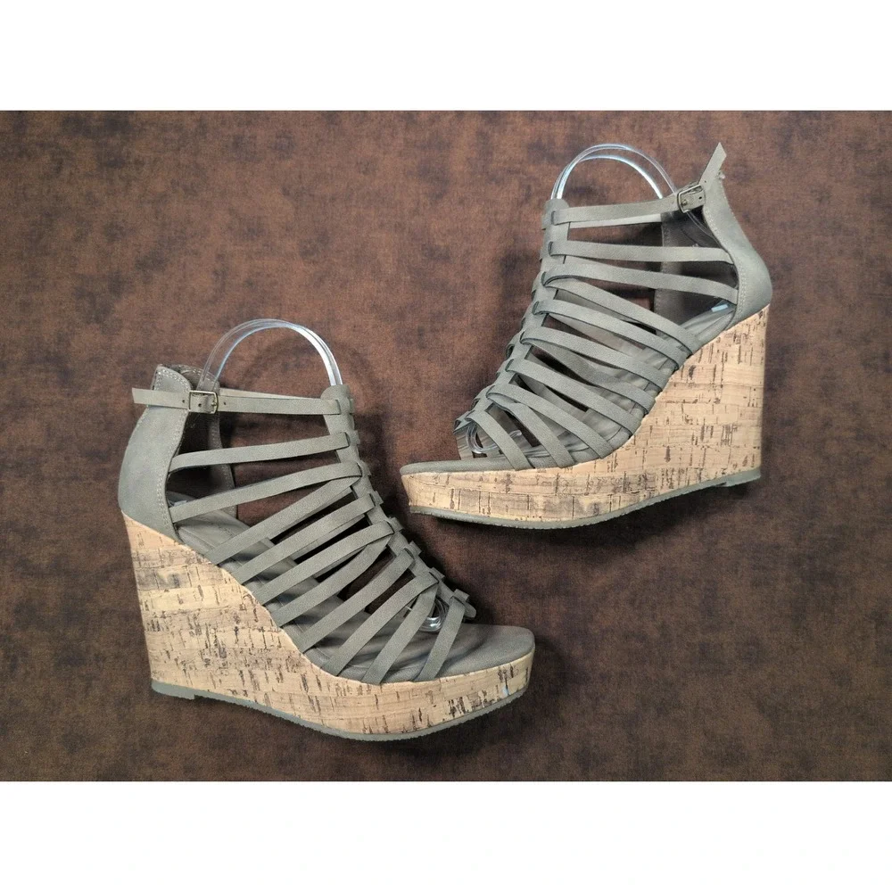 Maurices Taupe Strappy Gladiator Cork Wedge Platform Sandals Grey Ankle Zip 8.5